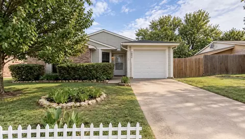 7804 Evening Star Dr, Fort Worth, TX 76133
