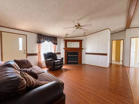 Living - 401 E Wl Doc, Naples, TX 75568 photo 2 of 2