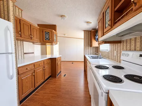 Kitchen - 401 E Wl Doc, Naples, TX 75568 photo 2 of 2