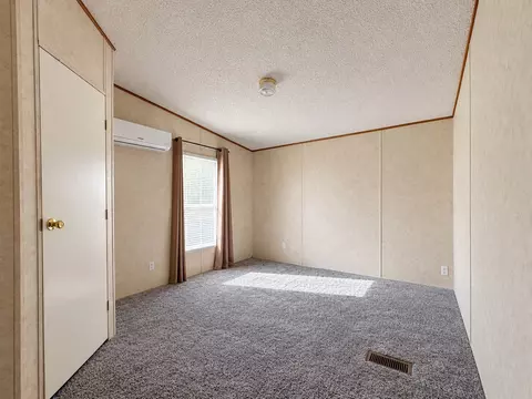 Bedroom - 401 E Wl Doc, Naples, TX 75568 photo 2 of 3