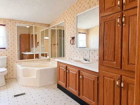 Bath - 401 E Wl Doc, Naples, TX 75568 photo 1 of 3