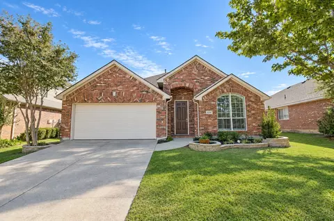 6316 Lakewood Dr, Sachse, TX 75048