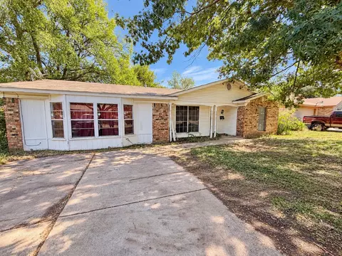 5641 Conlin Dr, Fort Worth, TX 76134