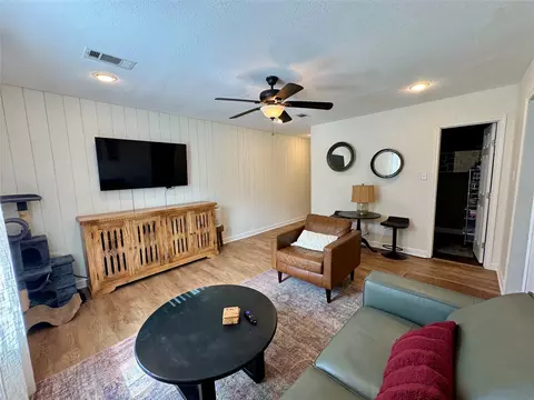 205 E Cardinal St, Ector, TX 75439 photo 5