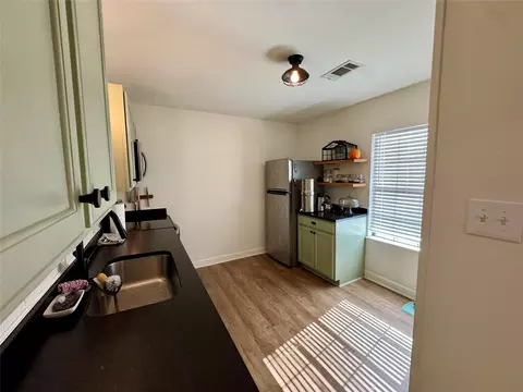 205 E Cardinal St, Ector, TX 75439 photo 7