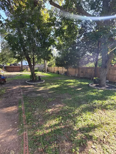 Exterior - 2108 Lyle Ave, Waco, TX 76708 photo 11 of 11
