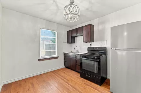 Kitchen - 2108 Lyle Ave, Waco, TX 76708 photo 3 of 4