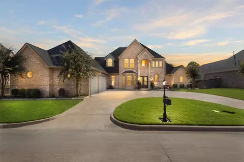 2006 Stone Canyon Ct, Arlington, TX 76012