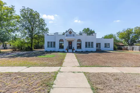 1018 E Reynolds, Stamford, TX 79553
