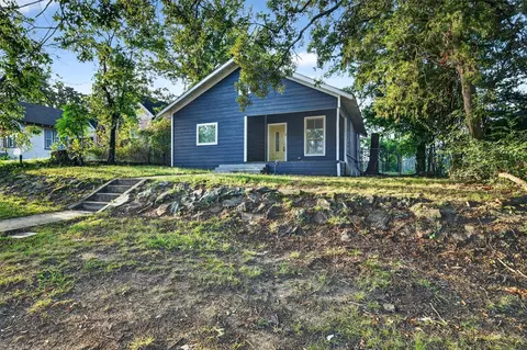 Exterior - 514 E Day St, Denison, TX 75021 photo 3 of 6