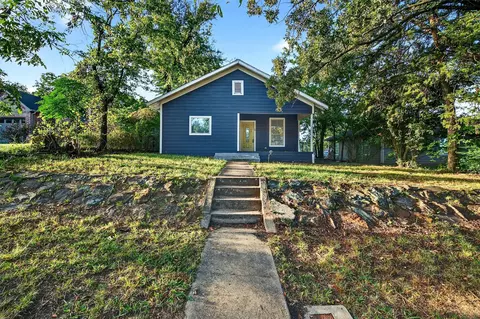 Exterior - 514 E Day St, Denison, TX 75021 photo 2 of 6