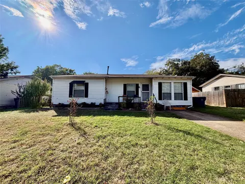 1205 Sylvan Dr, Garland, TX 75040