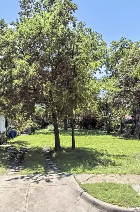 611 S Glasgow Dr, Dallas, TX 75223