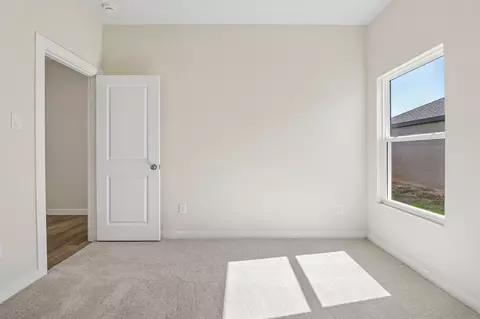 Bedroom - 352 Declan St, Springtown, TX 76082 photo 3 of 12
