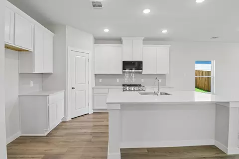 Kitchen - 352 Declan St, Springtown, TX 76082 photo 1 of 2