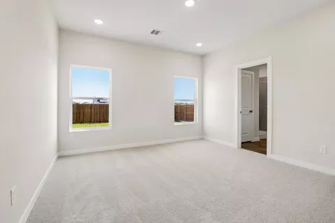 Bedroom - 352 Declan St, Springtown, TX 76082 photo 8 of 12