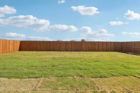 Exterior - 352 Declan St, Springtown, TX 76082 photo 3 of 4