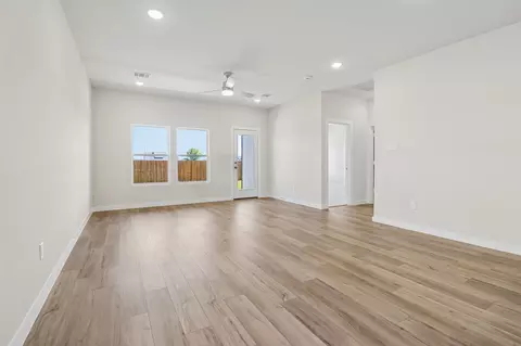 Living - 352 Declan St, Springtown, TX 76082 photo 3 of 8