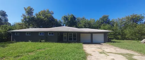 4312 Bois D Arc St, Greenville, TX 75401