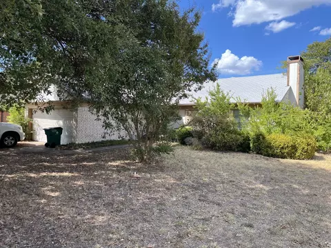 2100 Jessie Pl, Edgecliff Village, TX 76134