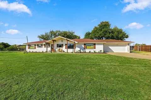 2004 Adams Ln S, Azle, TX 76020