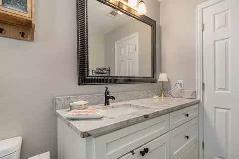 Bath - 519 Mae Dr, Mabank, TX 75147 photo 2 of 2