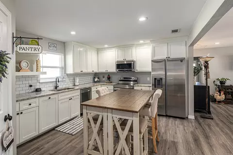 Kitchen - 519 Mae Dr, Mabank, TX 75147 photo 9 of 9