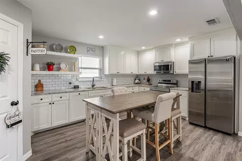 Kitchen - 519 Mae Dr, Mabank, TX 75147 photo 4 of 9