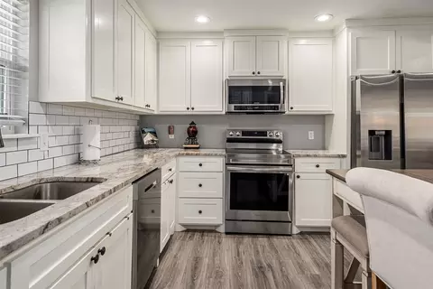 Kitchen - 519 Mae Dr, Mabank, TX 75147 photo 6 of 9