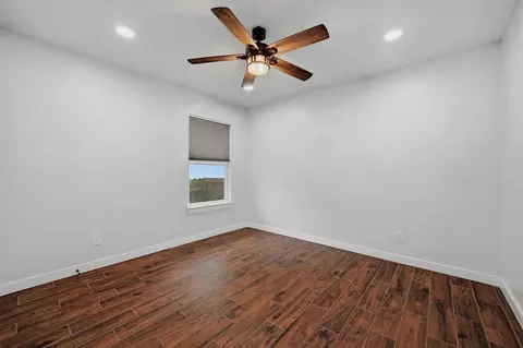 Bedroom - 106 E Heron St, Denison, TX 75021 photo 3 of 7