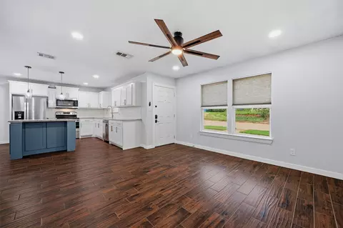 Living - 106 E Heron St, Denison, TX 75021 photo 3 of 3