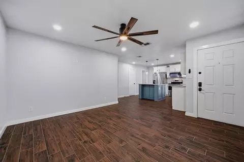Living - 106 E Heron St, Denison, TX 75021 photo 2 of 3