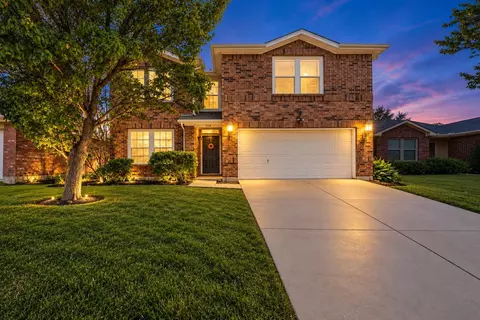 1558 Laurel Hall Ln, Little Elm, TX 75068