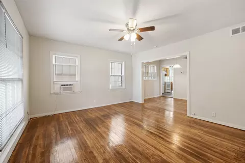 Living - 224 W Hull St #101-3, Denison, TX 75020 photo 5 of 8