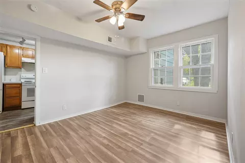 Living - 224 W Hull St #101-3, Denison, TX 75020 photo 4 of 8