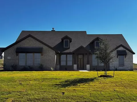 169 Big Sky Rd, Decatur, TX 76234