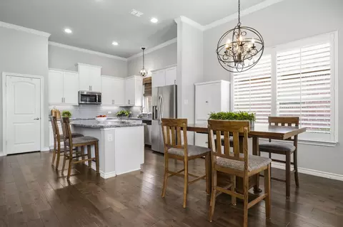724 Louisville Rd, Aubrey, TX 76227