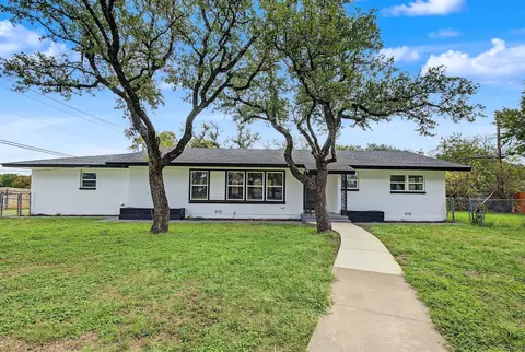 101 Aquilla Dr, Lakeside, TX 76108