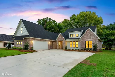 329 Autumn Ridge Dr, Bossier City, LA 71111