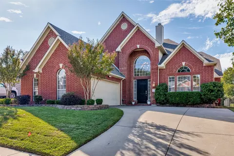 909 Palm Desert Dr, Garland, TX 75044
