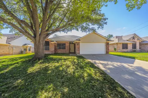 1507 Sunflower Ln, Granbury, TX 76048