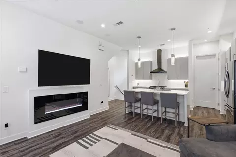 1813 Park Ave #106, Dallas, TX 75215