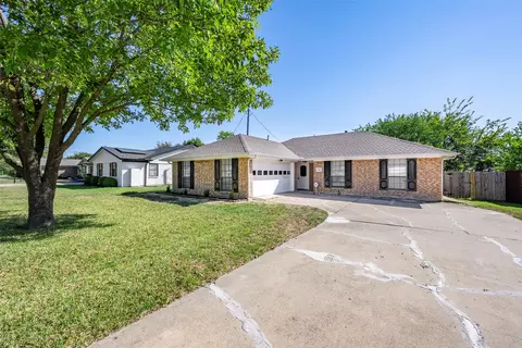 109 E Willow Ln, Princeton, TX 75407