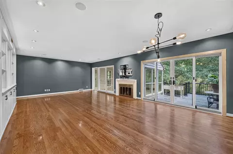 2518 Maple Springs Blvd, Dallas, TX 75235