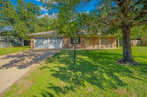 1703 Lamar St, Mineral Wells, TX 76067