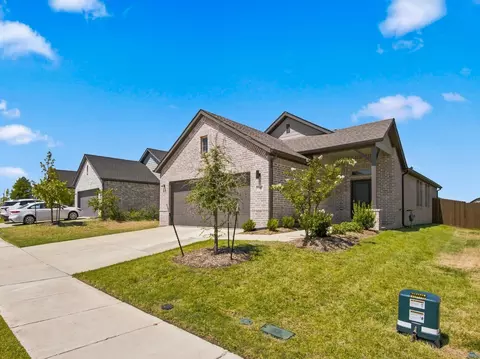 1157 Butterfly Dale Dr, Lavon, TX 75166