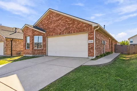 2140 Ingrid Ln, Fort Worth, TX 76131