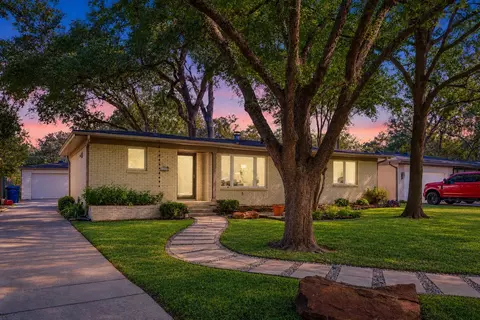 924 Sylvania Dr, Dallas, TX 75218