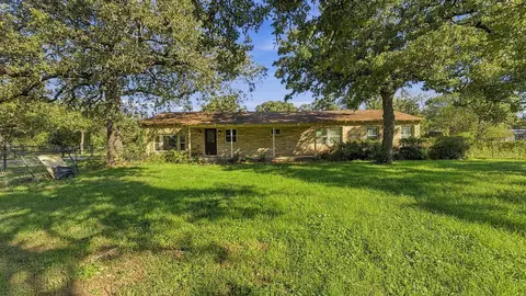 2815 Mcpherson Rd, Fort Worth, TX 76140