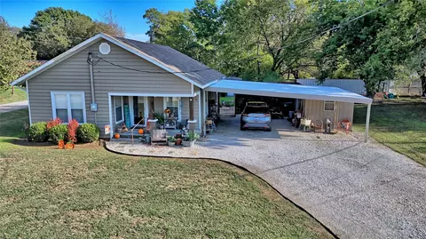 308 Evans St, Saint Jo, TX 76265